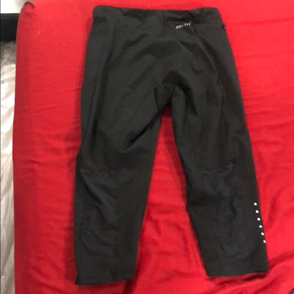 NIKE RUNNING CROPS - Picture 2 of 5